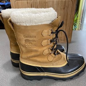 Sorel Caribou boots size 11